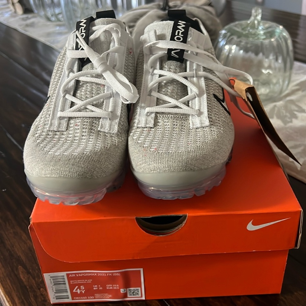Nike Air Vapormax 2021 NEVER WORN